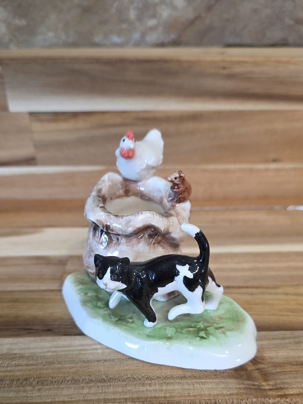 Signed Lowell Davis “Old Tom” 1992 Chicken&Cat Kitschy Toothpick Holder Figurine